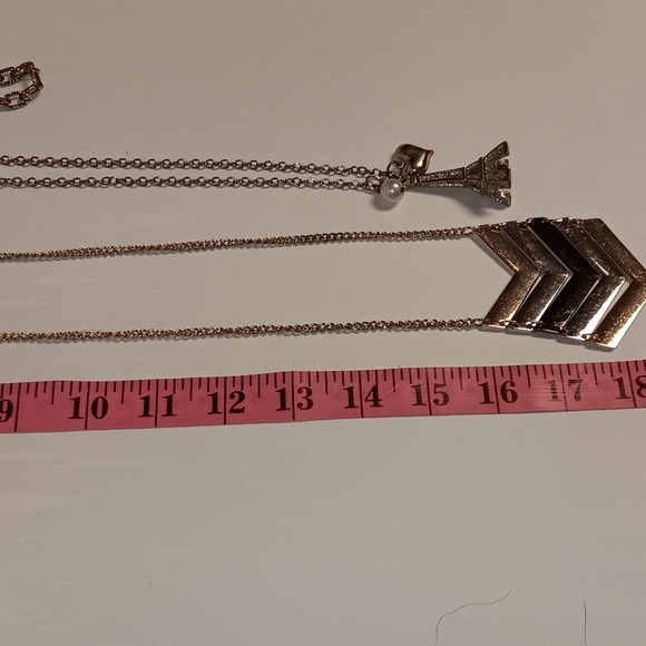 Eiffel Tower Necklace Bundle Gold Tone Costume Jewelry - Picture 12 of 12